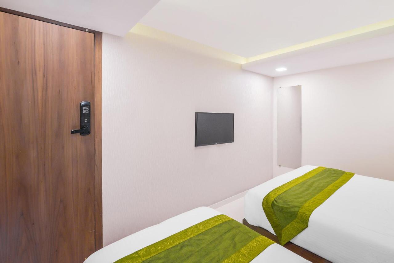Oxford Hotel Powai — Photos 3